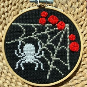 Spider cross stitch 🕷🌹
